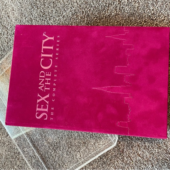 Sex and the City Complete Series Box Set - Picture 2 of 6